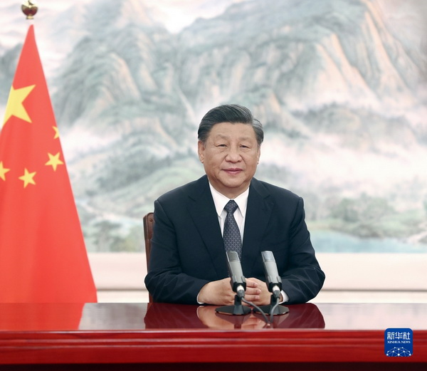 Xi Jinping Asiste y Pronuncia Discurso en Sesión Plenaria del 25.º Foro  Económico Internacional de San Petersburgo