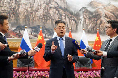 China, Russia eye closer cooperation