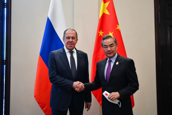 Wang Yi Meets with Russian Foreign Minister Sergey Lavrov